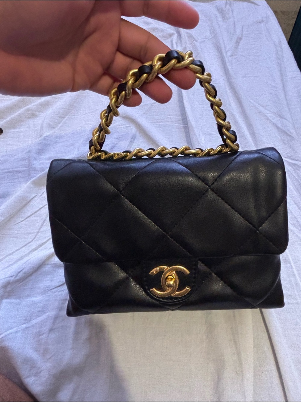 CHANEL Black Quilted Lambskin Top Handle Bag Chain. Excellent condition